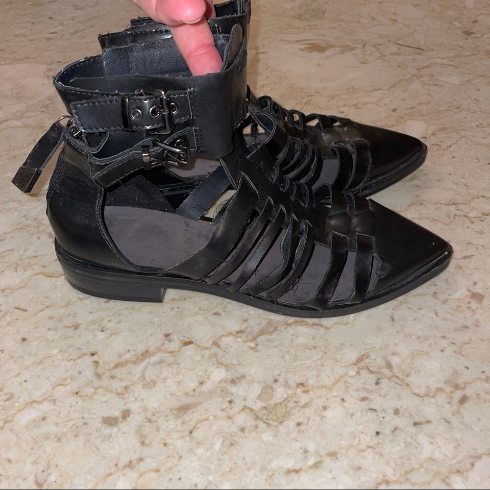 Zara Trafaluc Black Leather Woven Flats. Size 37/7